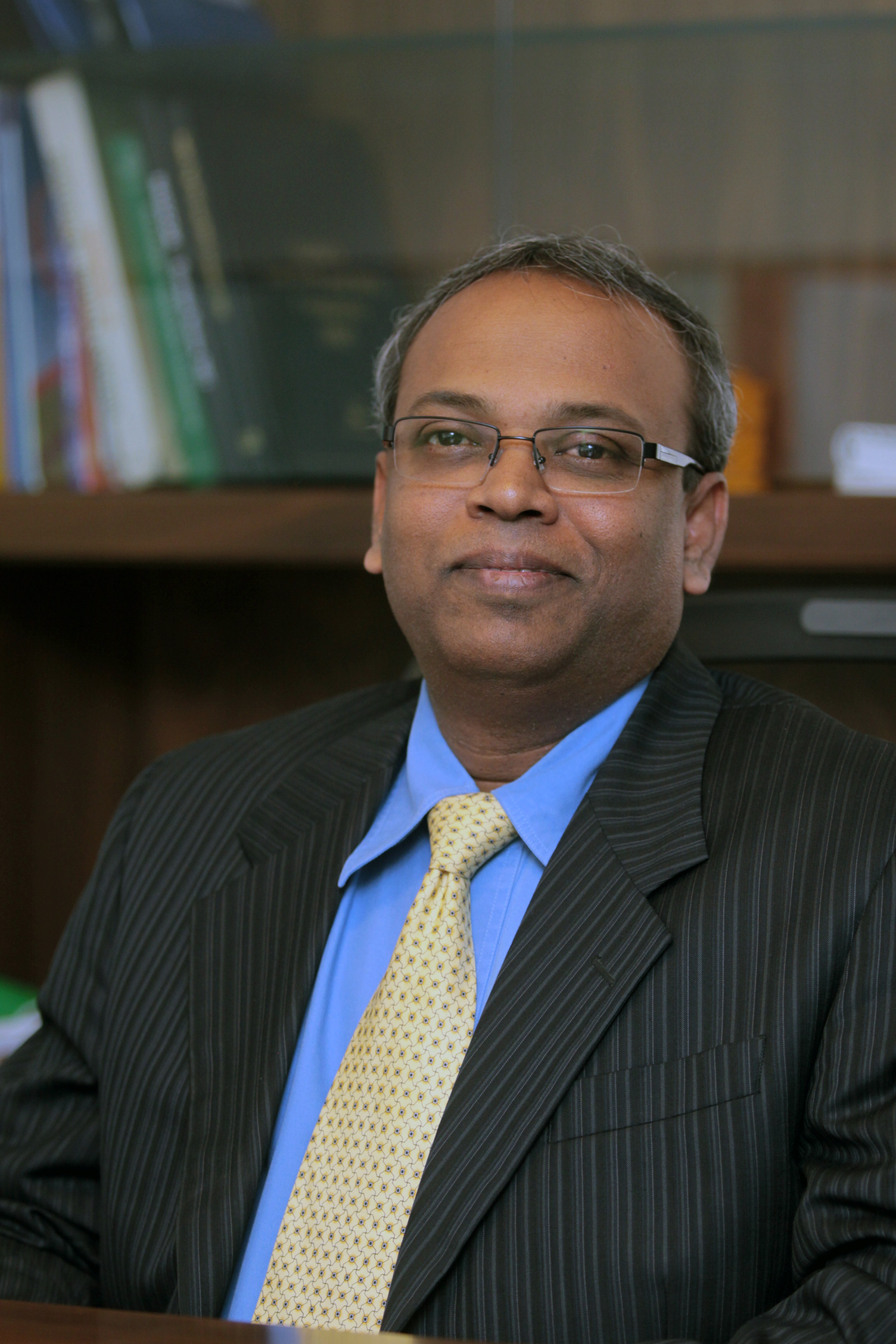 Dr. Murugan K