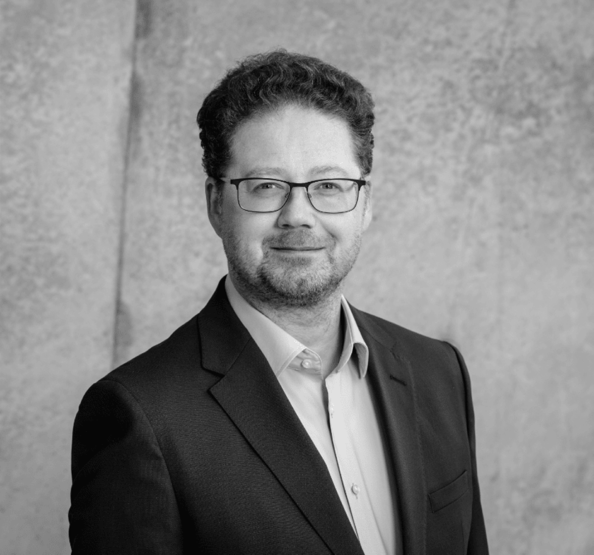 Hendrick Schlademann is the CEO of the Idest GmbH