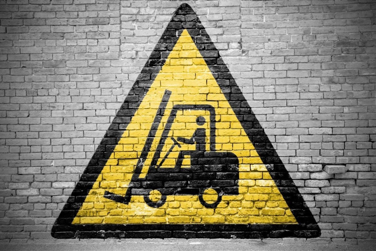 iso45001-introduce-dqs-mural caution forklift truck