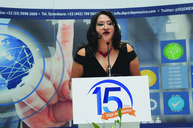 Tania Trujillo - celebración 15 años de éxito de DQS México