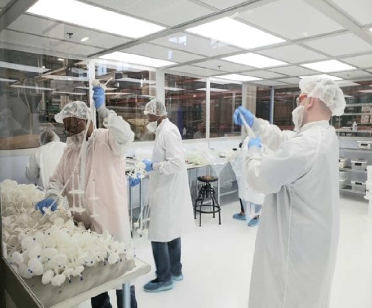 Class 1000 ISO6 Clean Room.jpg