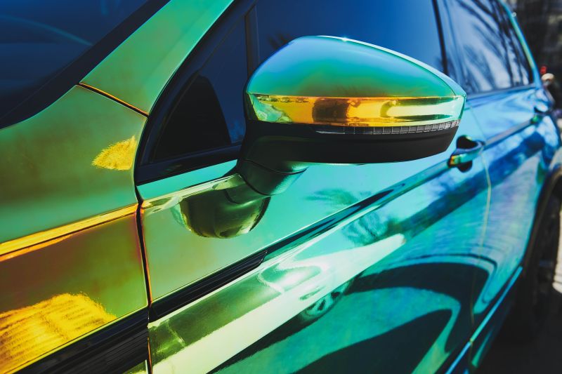 automotive-dqs-kfz in futuristischer farbgebung